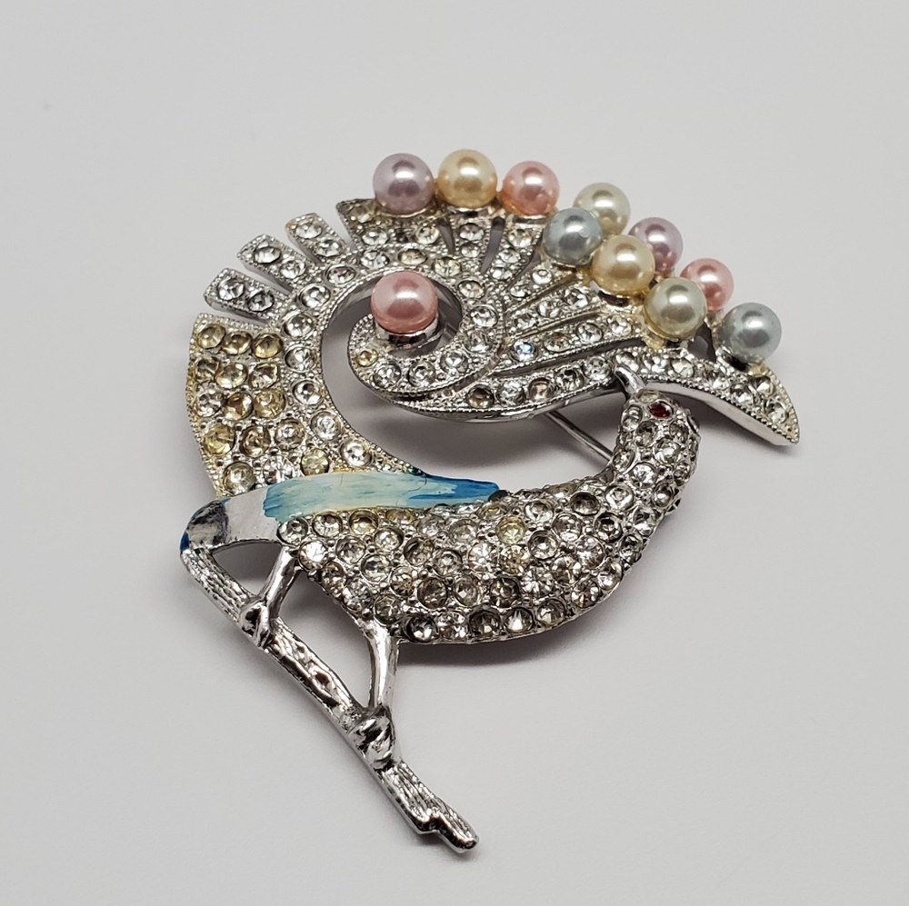 Vintage Peacock spiral Brooch